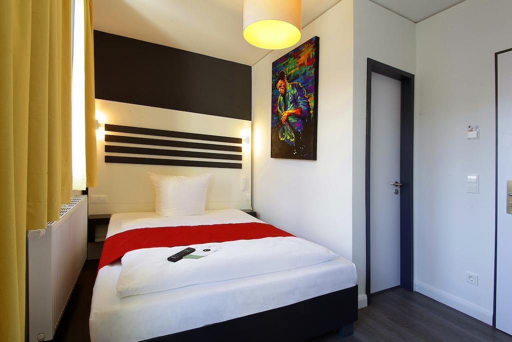 Hotel Boutique 072 Hamburg St. Georg Esterno foto