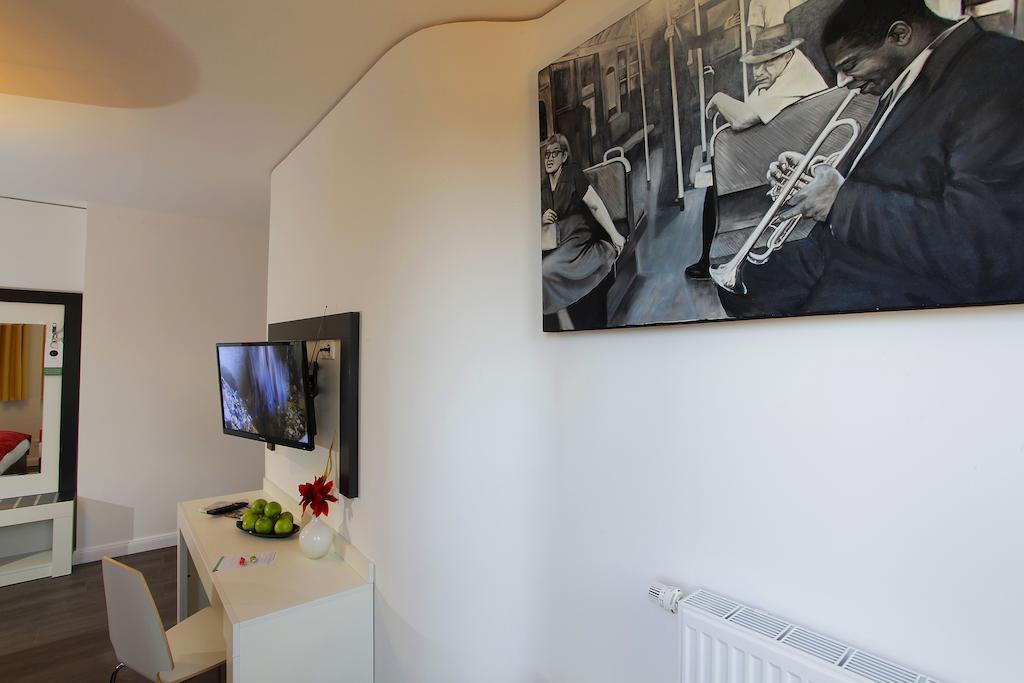 Hotel Boutique 072 Hamburg St. Georg Esterno foto